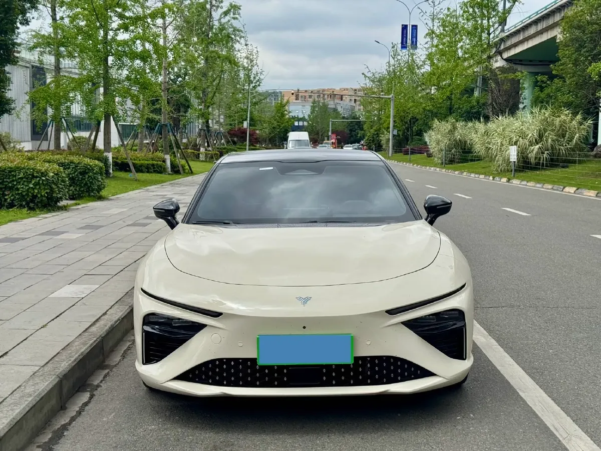 2022 Jeep Grand Commander 2.0T 234HP L4 9AT,autocango,china used car exporter,china ev exporter,chinese used car exporter,chinese used ev exporter