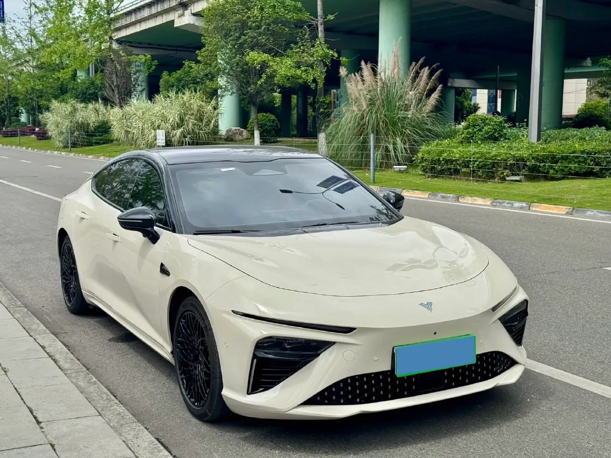 2022 Jeep Grand Commander 2.0T 234HP L4 9AT,autocango,china used car exporter,china ev exporter,chinese used car exporter,chinese used ev exporter