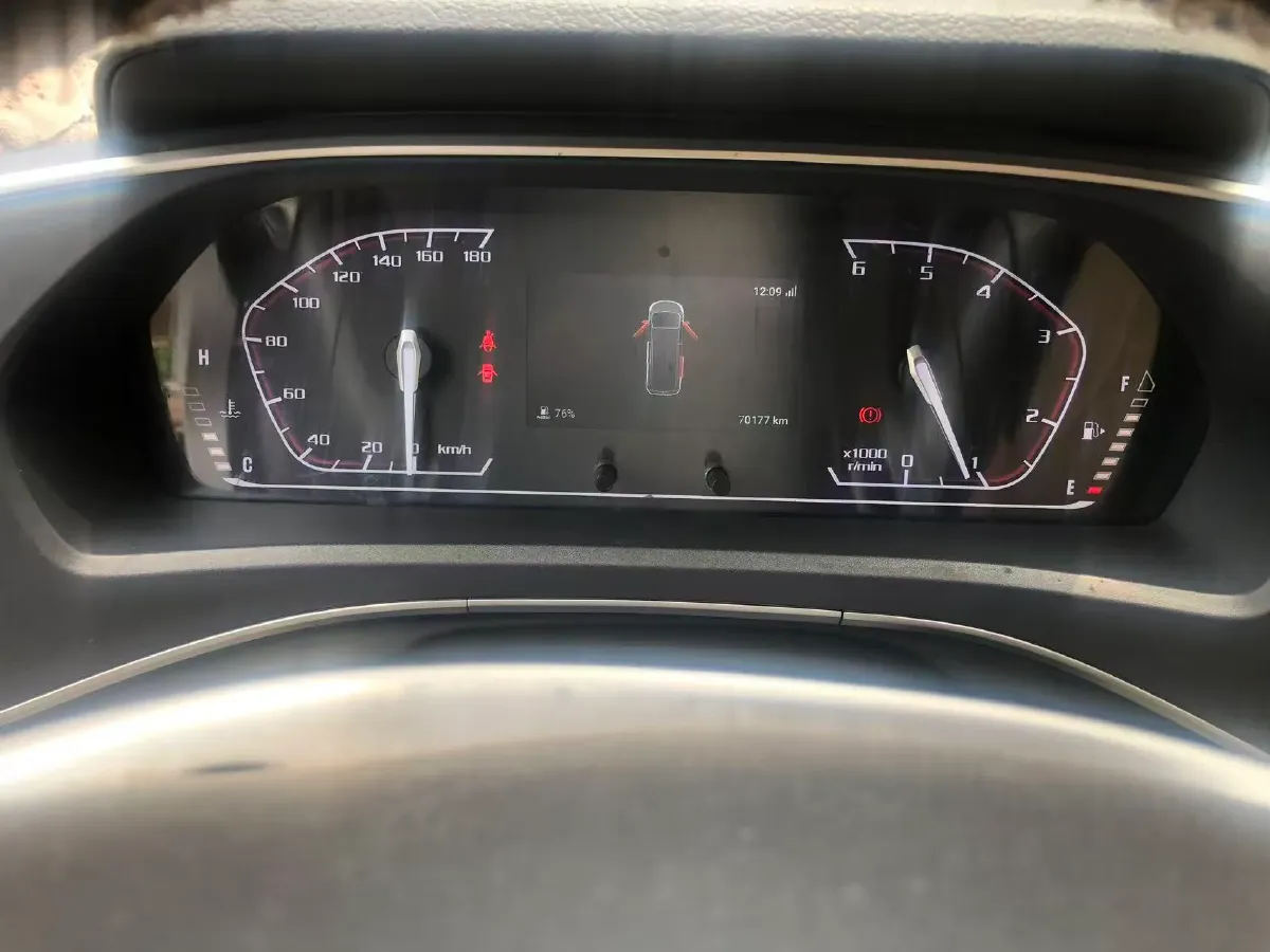 2025 MAXUS XinTu V80 2.0T 147HP L4 6MT,autocango,china used car exporter,china ev exporter,chinese used car exporter,chinese used ev exporter