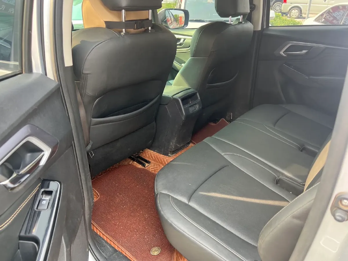 2023 Isuzu LingTuo 2.5T 150HP L4 6MT,autocango,china used car exporter,china ev exporter,chinese used car exporter,chinese used ev exporter