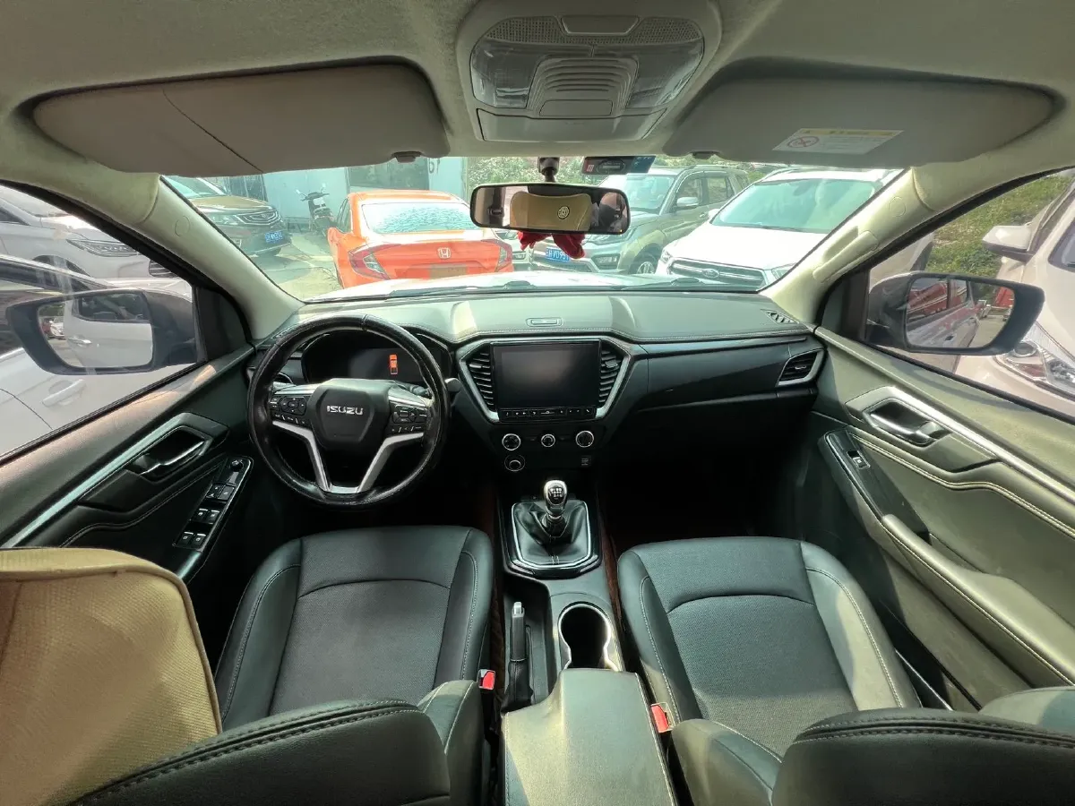 2023 Isuzu LingTuo 2.5T 150HP L4 6MT,autocango,china used car exporter,china ev exporter,chinese used car exporter,chinese used ev exporter