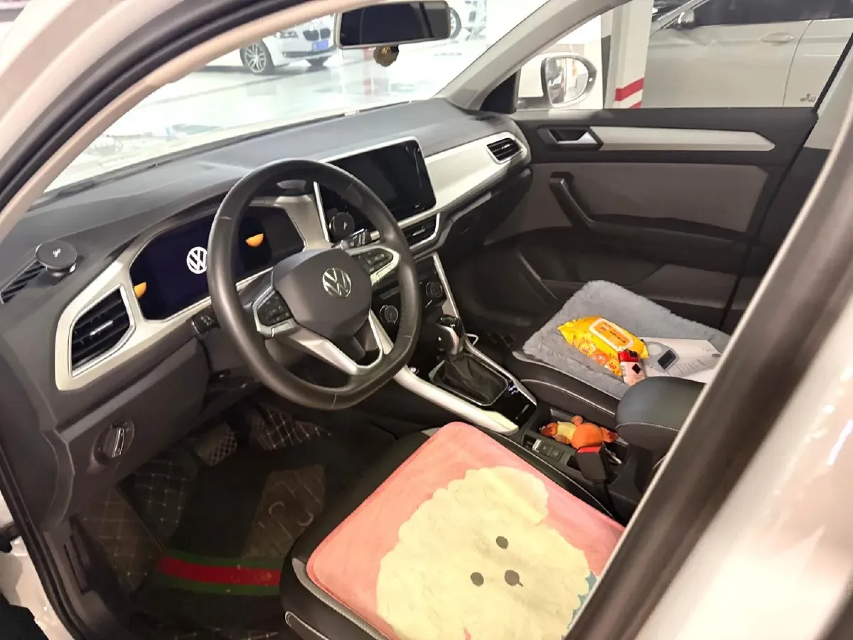 2024 Volkswagen T-Roc 1.4T 150HP L4 7DCT,autocango,china used car exporter,china ev exporter,chinese used car exporter,chinese used ev exporter