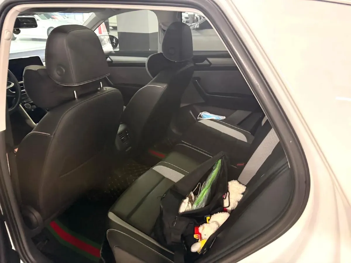 2024 Volkswagen T-Roc 1.4T 150HP L4 7DCT,autocango,china used car exporter,china ev exporter,chinese used car exporter,chinese used ev exporter