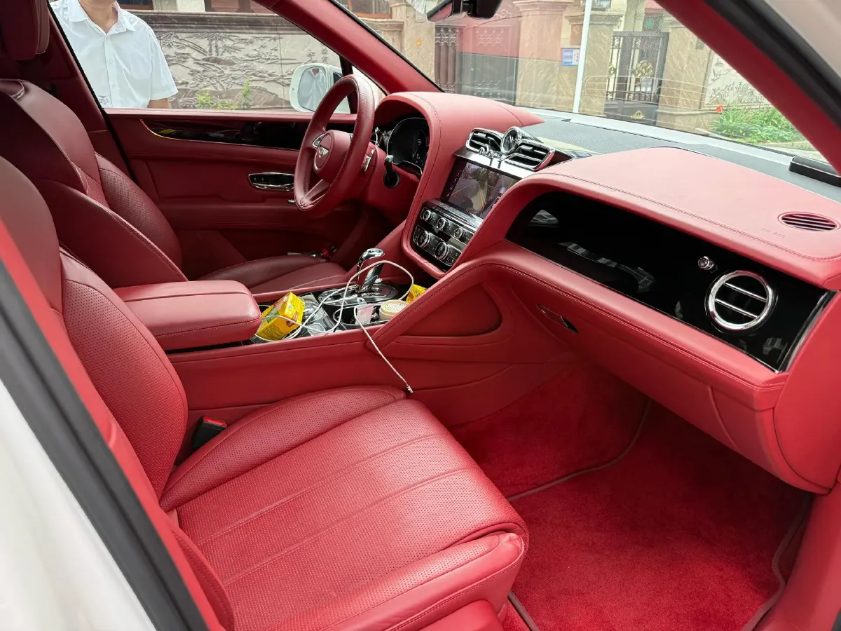 2022 Bentley Bentayga 4.0T 550HP V8 8AT,autocango,china used car exporter,china ev exporter,chinese used car exporter,chinese used ev exporter