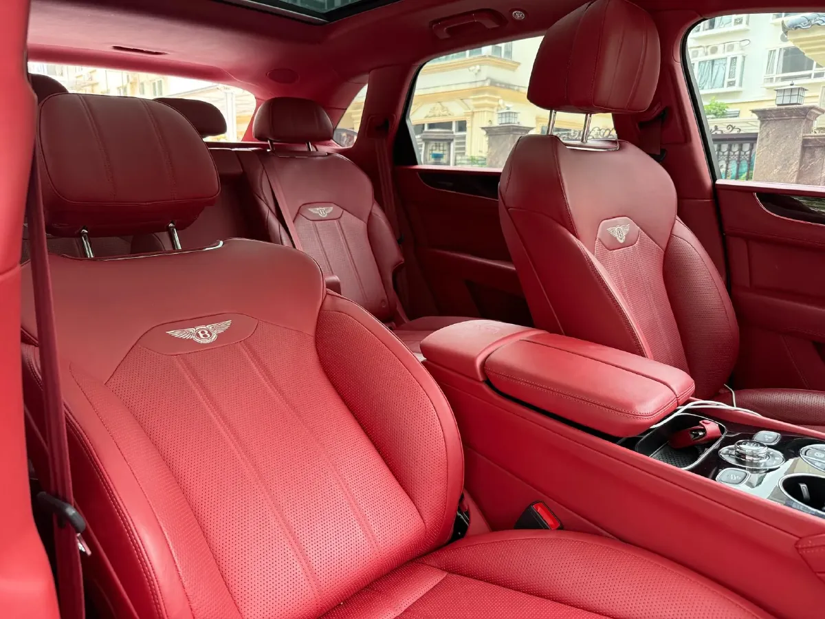 2022 Bentley Bentayga 4.0T 550HP V8 8AT,autocango,china used car exporter,china ev exporter,chinese used car exporter,chinese used ev exporter