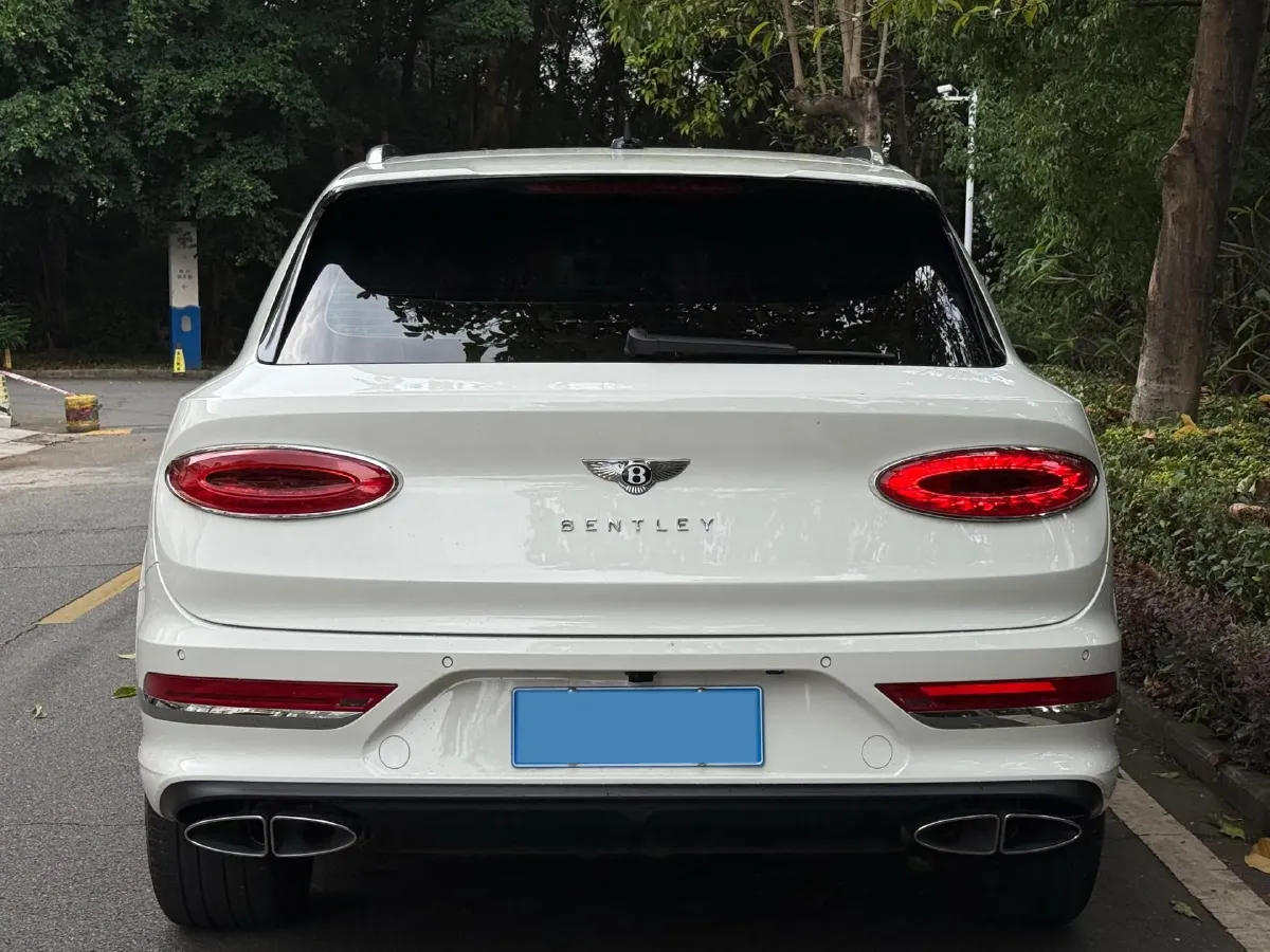 2022 Bentley Bentayga 4.0T 550HP V8 8AT,autocango,china used car exporter,china ev exporter,chinese used car exporter,chinese used ev exporter