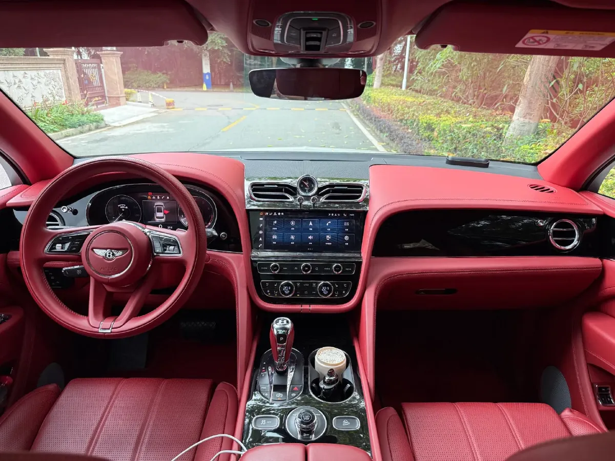 2022 Bentley Bentayga 4.0T 550HP V8 8AT,autocango,china used car exporter,china ev exporter,chinese used car exporter,chinese used ev exporter