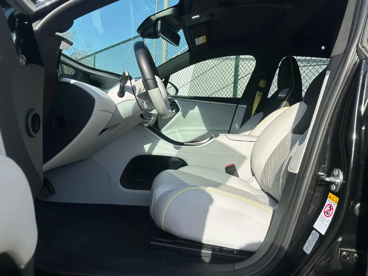 2023 Avatr 11 BEV 90.38KWH,autocango,china used car exporter,china ev exporter,chinese used car exporter,chinese used ev exporter