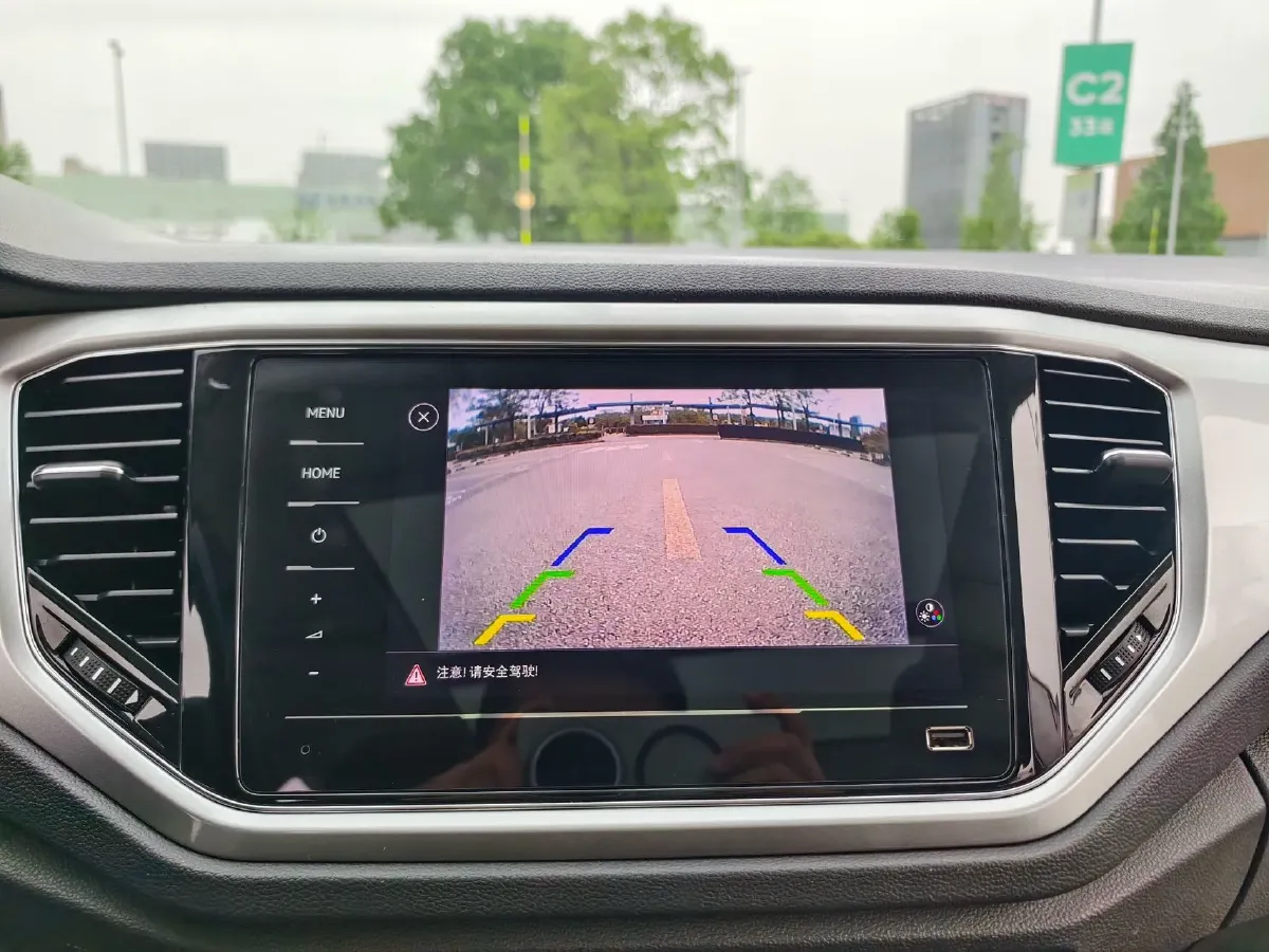 2022 Volkswagen T-Roc 1.4T 150HP L4 7DCT,autocango,china used car exporter,china ev exporter,chinese used car exporter,chinese used ev exporter