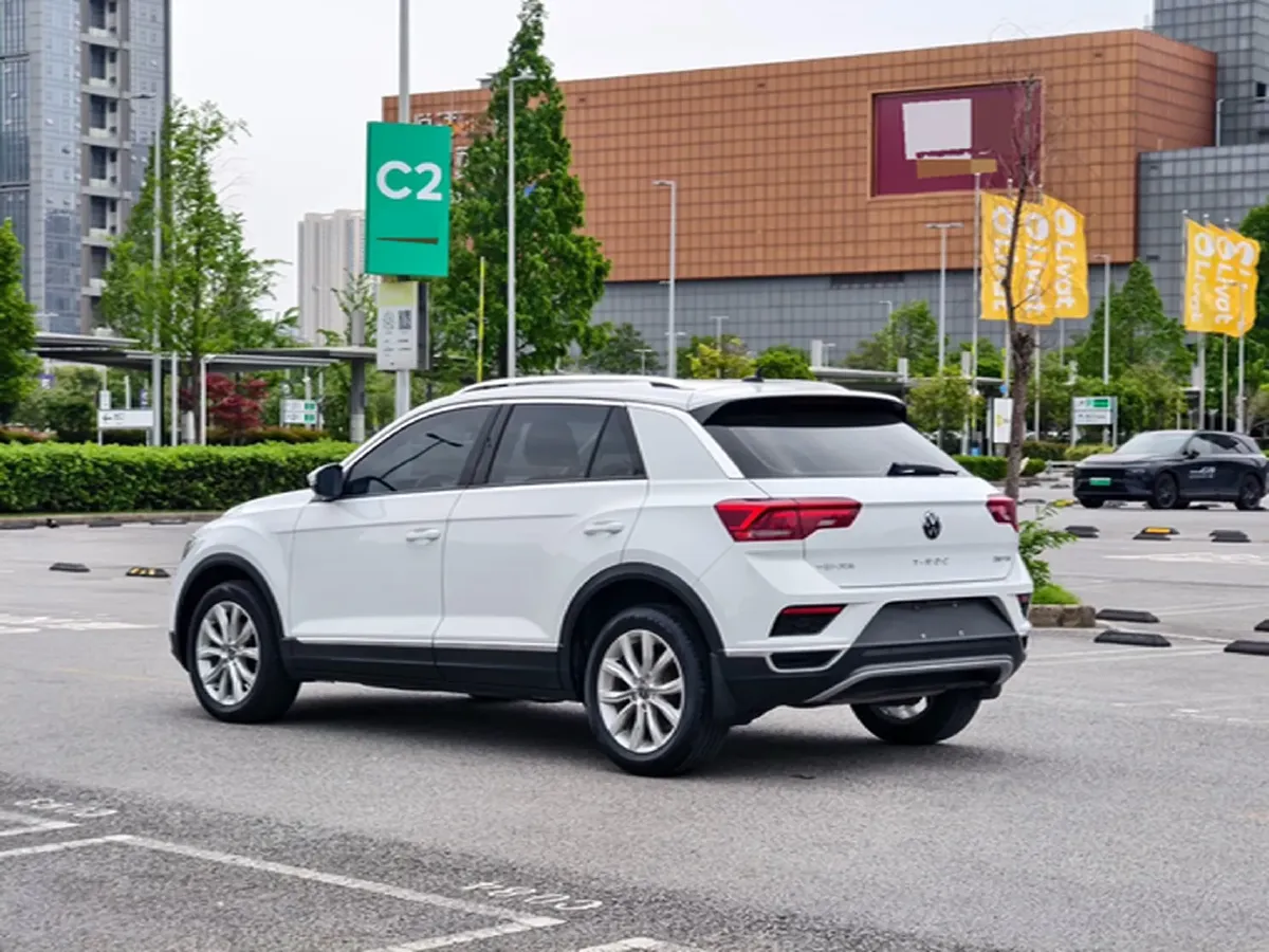 2022 Volkswagen T-Roc 1.4T 150HP L4 7DCT,autocango,china used car exporter,china ev exporter,chinese used car exporter,chinese used ev exporter
