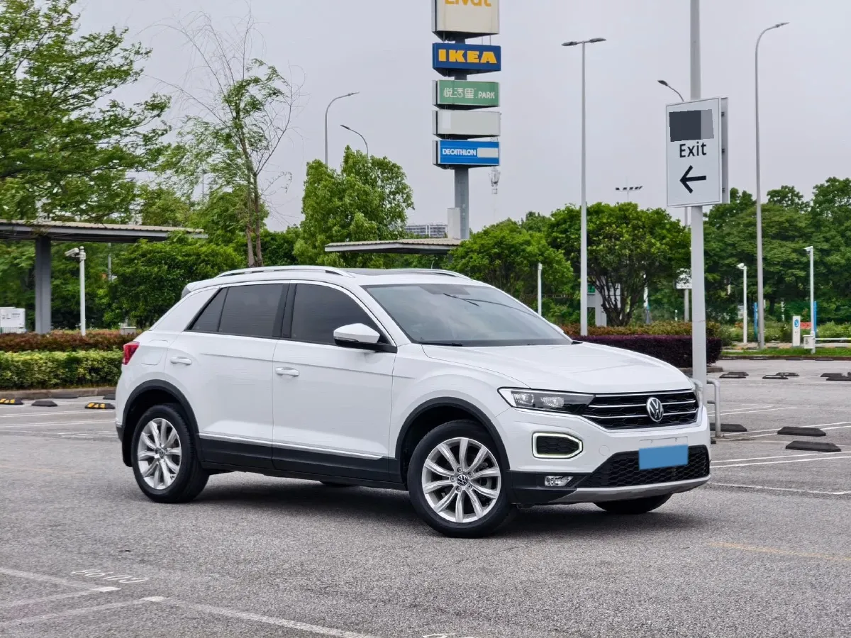 2022 Volkswagen T-Roc 1.4T 150HP L4 7DCT,autocango,china used car exporter,china ev exporter,chinese used car exporter,chinese used ev exporter