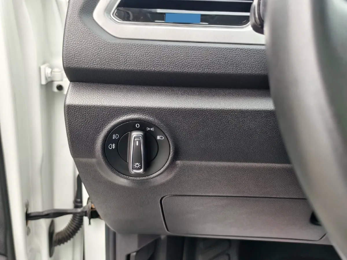 2022 Volkswagen T-Roc 1.4T 150HP L4 7DCT,autocango,china used car exporter,china ev exporter,chinese used car exporter,chinese used ev exporter