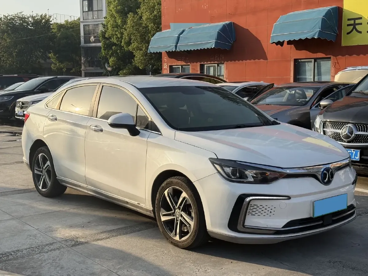 2018 BeiJing Auto EU5 BEV 53.66KWH,autocango,china used car exporter,china ev exporter,chinese used car exporter,chinese used ev exporter