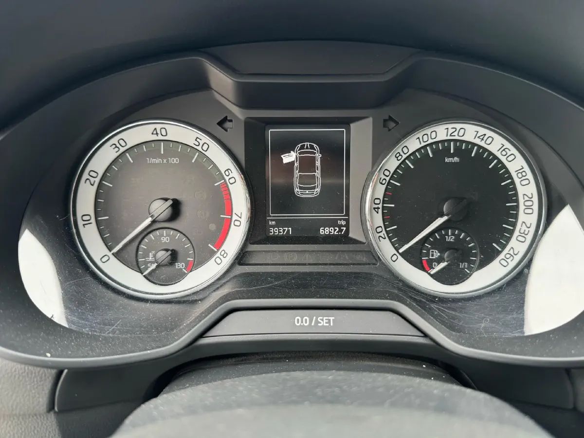 2020 Skoda Octavia 1.5L 113HP L4 6AT,autocango,china used car exporter,china ev exporter,chinese used car exporter,chinese used ev exporter