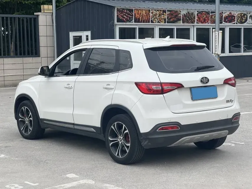 2017 FAW Senia R7 1.6L 116HP L4 6AT,autocango,china used car exporter,china ev exporter,chinese used car exporter,chinese used ev exporter