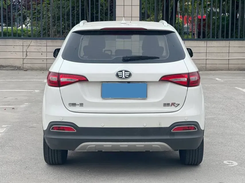 2017 FAW Senia R7 1.6L 116HP L4 6AT,autocango,china used car exporter,china ev exporter,chinese used car exporter,chinese used ev exporter