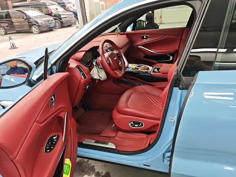 2023 Aston Martin DBX 3.0T 435HP L6 9AT,autocango,china used car exporter,china ev exporter,chinese used car exporter,chinese used ev exporter