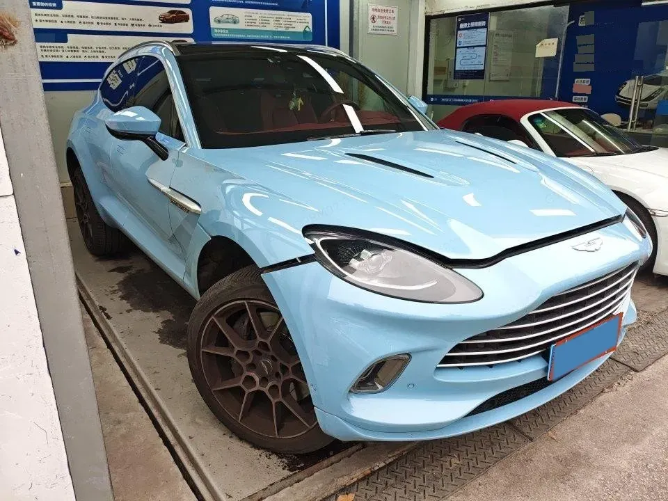 2023 Aston Martin DBX 3.0T 435HP L6 9AT,autocango,china used car exporter,china ev exporter,chinese used car exporter,chinese used ev exporter