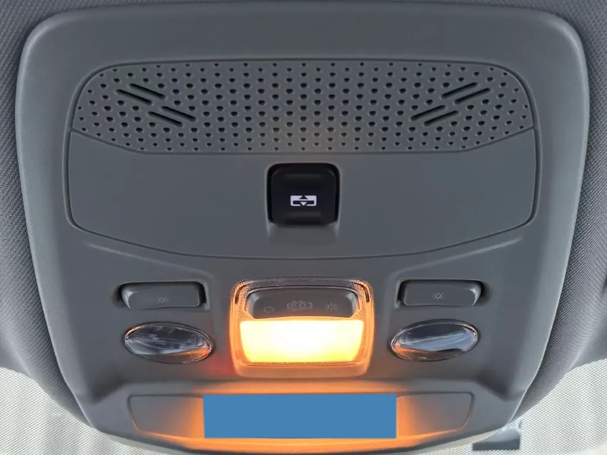 2022 Peugeot 2008 1.2T 136HP L3 6DCT,autocango,china used car exporter,china ev exporter,chinese used car exporter,chinese used ev exporter