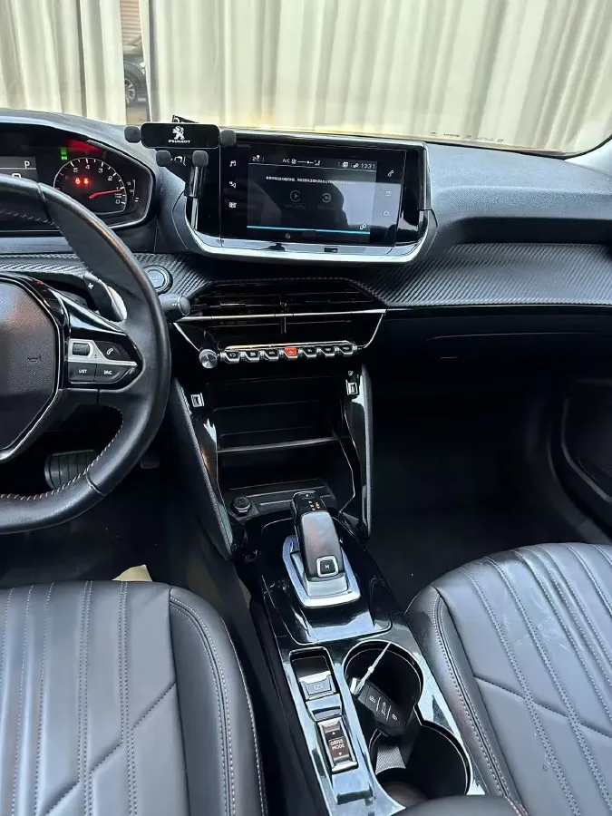 2022 Peugeot 2008 1.2T 136HP L3 6DCT,autocango,china used car exporter,china ev exporter,chinese used car exporter,chinese used ev exporter