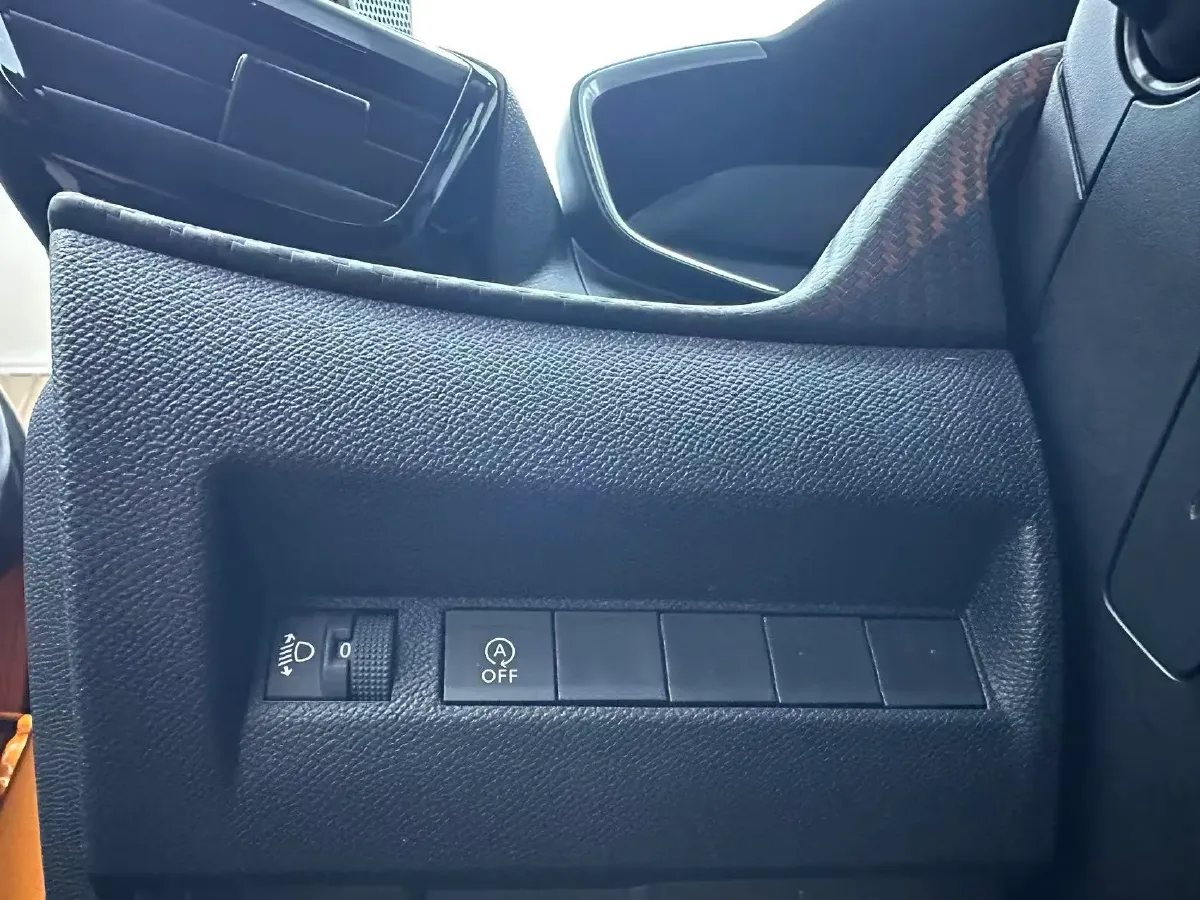 2022 Peugeot 2008 1.2T 136HP L3 6DCT,autocango,china used car exporter,china ev exporter,chinese used car exporter,chinese used ev exporter