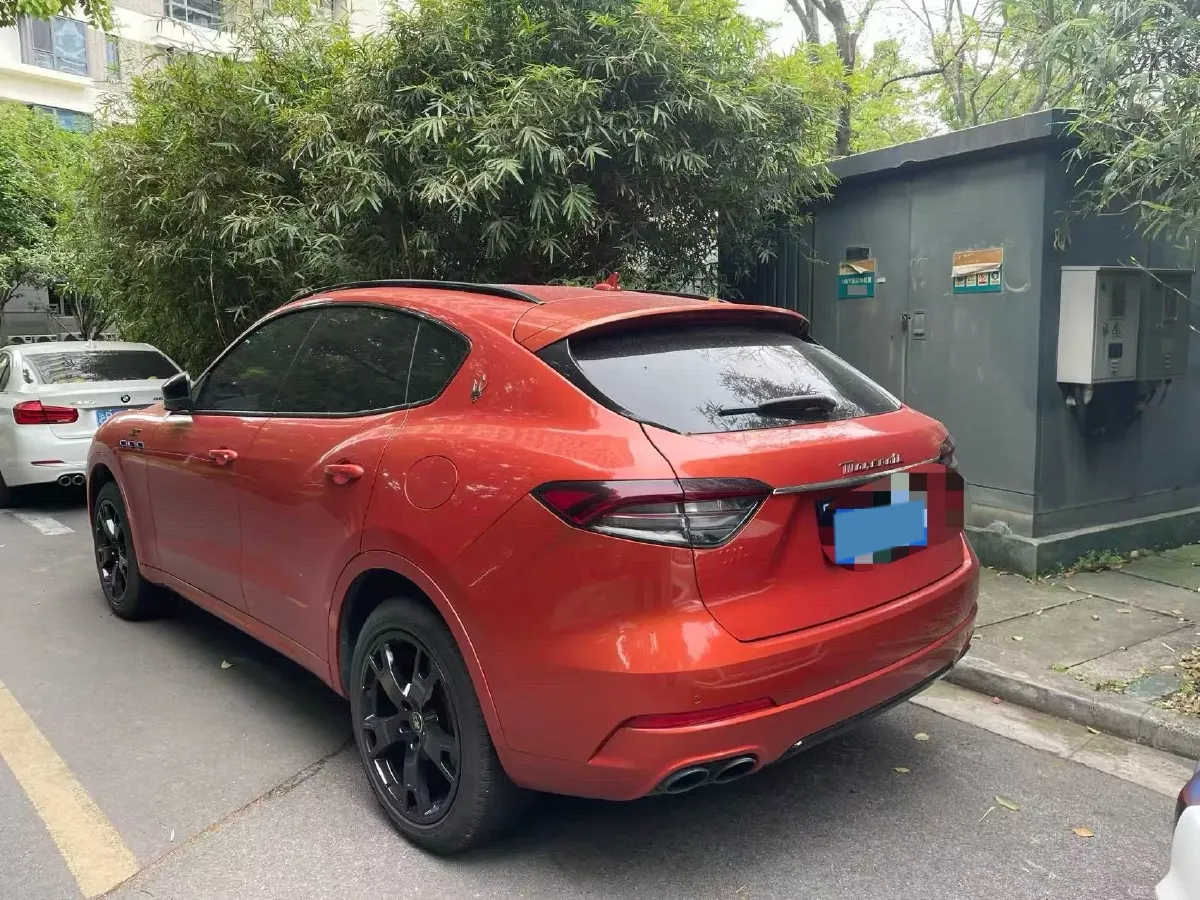 2022 Maserati Levante 2.0T 330HP L4 8AT,autocango,china used car exporter,china ev exporter,chinese used car exporter,chinese used ev exporter