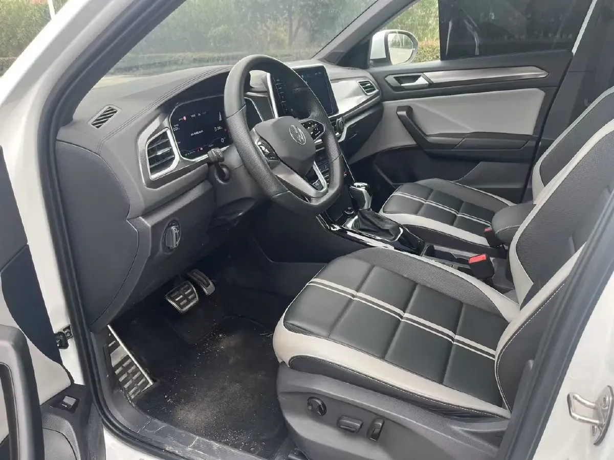 2023 Volkswagen T-Roc 1.5T 160HP L4 7DCT,autocango,china used car exporter,china ev exporter,chinese used car exporter,chinese used ev exporter