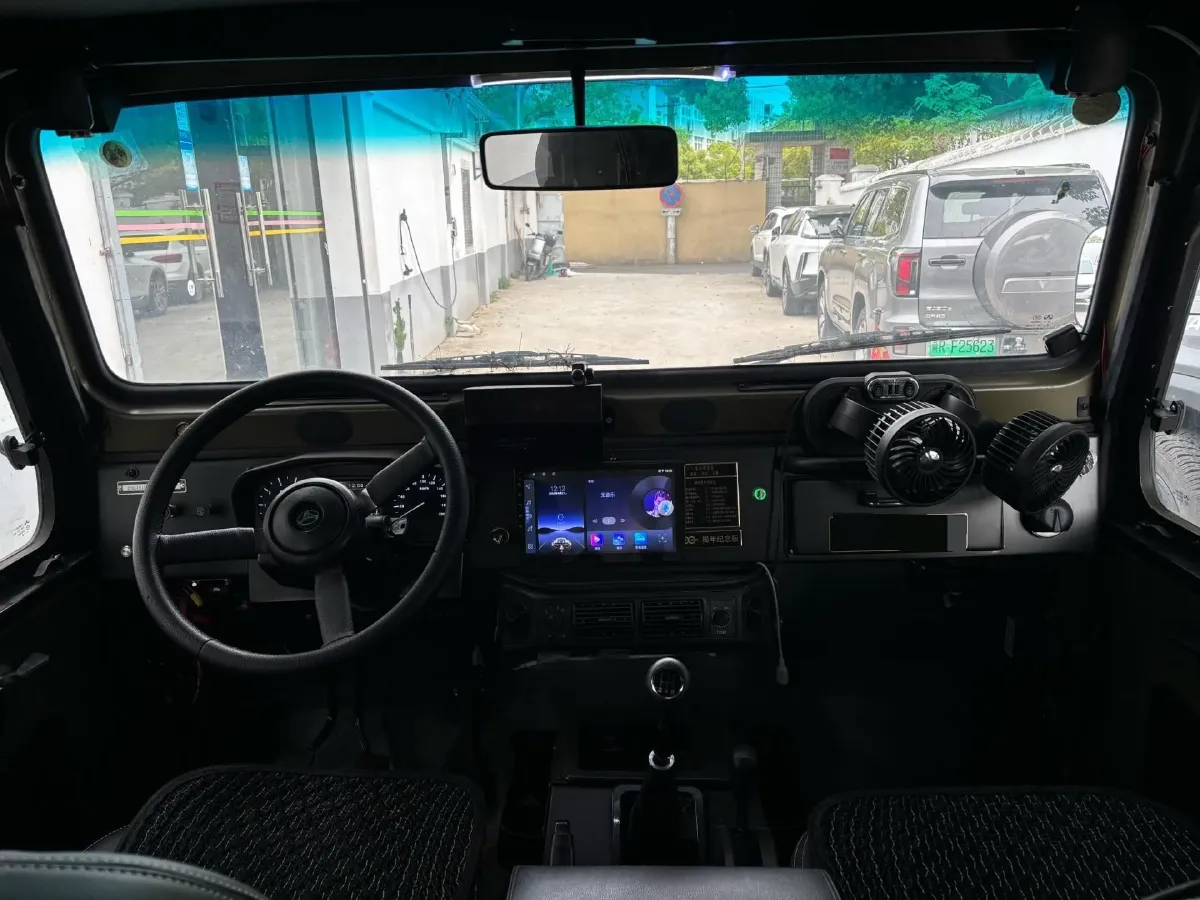 2022 BAW 212 2.0L 144HP L4 5MT,autocango,china used car exporter,china ev exporter,chinese used car exporter,chinese used ev exporter