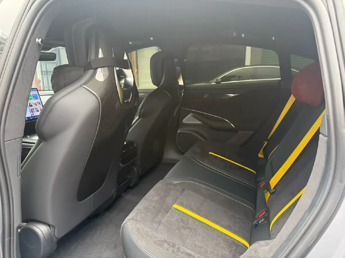 2025 MI SU7 Ultra BEV 93.7KWH,autocango,china used car exporter,china ev exporter,chinese used car exporter,chinese used ev exporter