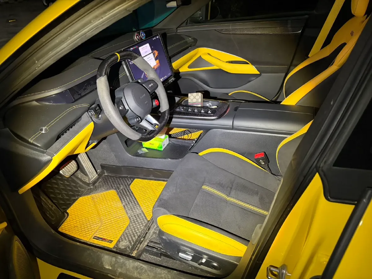 2025 MI SU7 Ultra BEV 93.7KWH,autocango,china used car exporter,china ev exporter,chinese used car exporter,chinese used ev exporter