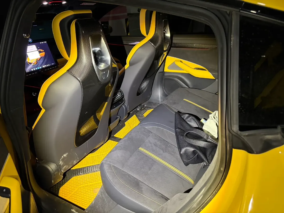 2025 MI SU7 Ultra BEV 93.7KWH,autocango,china used car exporter,china ev exporter,chinese used car exporter,chinese used ev exporter