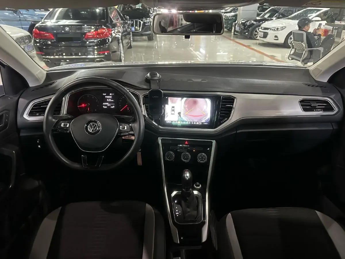 2019 Volkswagen T-Roc 1.4T 131HP L4 7DCT,autocango,china used car exporter,china ev exporter,chinese used car exporter,chinese used ev exporter
