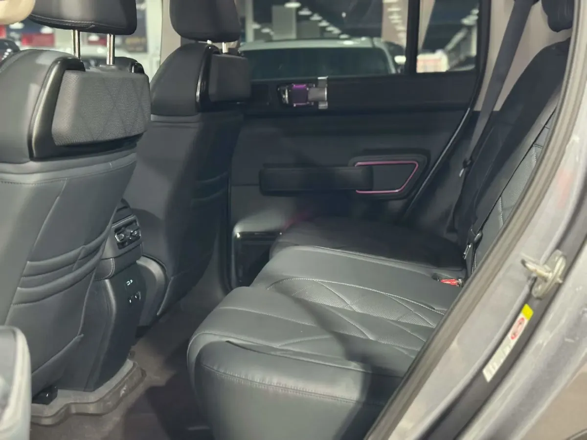 2023 FangChengBao Bao 5 1.5T 194HP L4 E-CVT PHEV 31.8KWH,autocango,china used car exporter,china ev exporter,chinese used car exporter,chinese used ev exporter