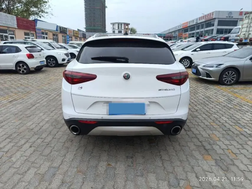 2017 Jaguar XE 2.0T 240HP L4 8AT,autocango,china used car exporter,china ev exporter,chinese used car exporter,chinese used ev exporter