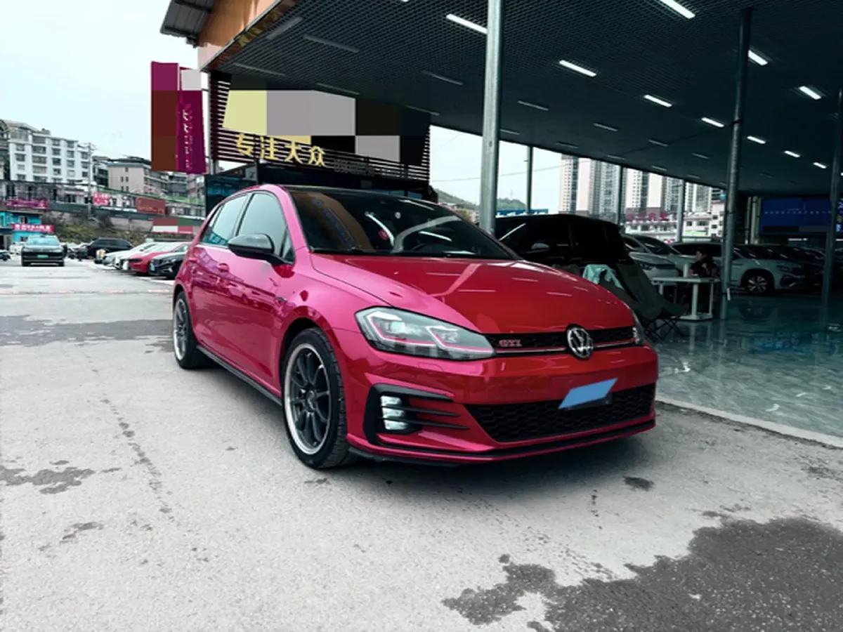 2018 Volkswagen GolfGTI 2.0T 220HP L4 7DCT,autocango,china used car exporter,china ev exporter,chinese used car exporter,chinese used ev exporter