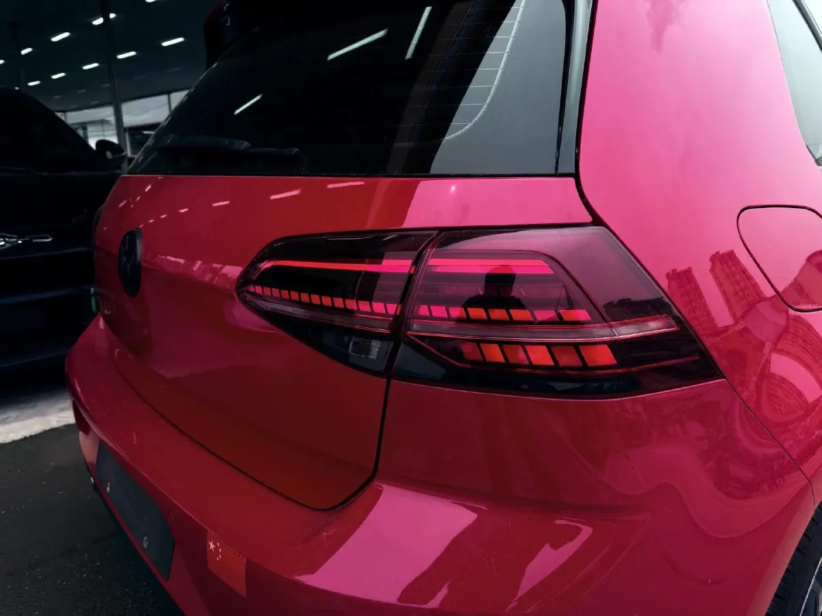 2018 Volkswagen GolfGTI 2.0T 220HP L4 7DCT,autocango,china used car exporter,china ev exporter,chinese used car exporter,chinese used ev exporter