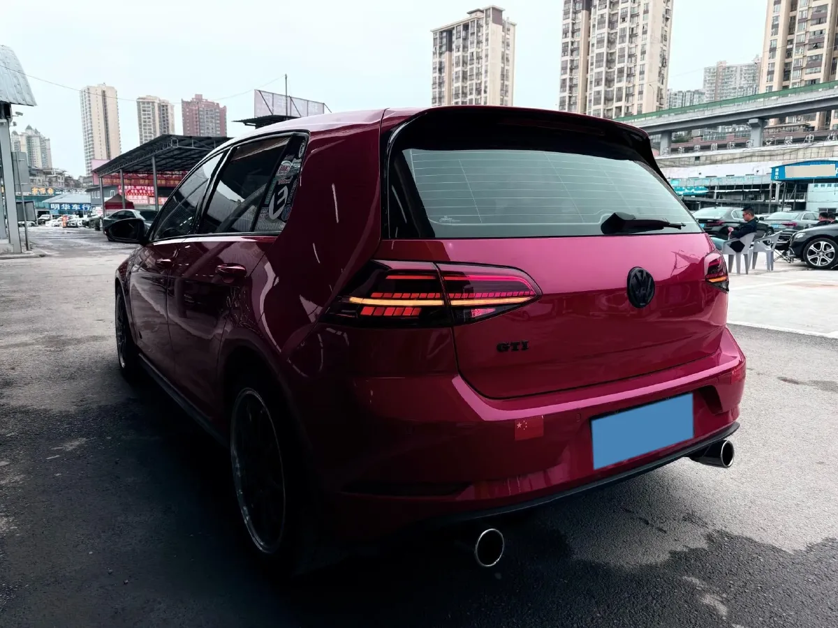 2018 Volkswagen GolfGTI 2.0T 220HP L4 7DCT,autocango,china used car exporter,china ev exporter,chinese used car exporter,chinese used ev exporter