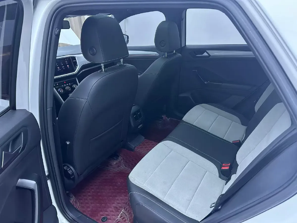 2021 Volkswagen T-Roc 1.4T 150HP L4 7DCT,autocango,china used car exporter,china ev exporter,chinese used car exporter,chinese used ev exporter