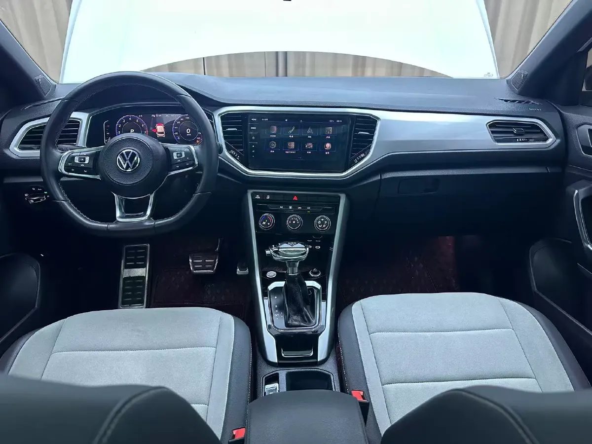 2021 Volkswagen T-Roc 1.4T 150HP L4 7DCT,autocango,china used car exporter,china ev exporter,chinese used car exporter,chinese used ev exporter