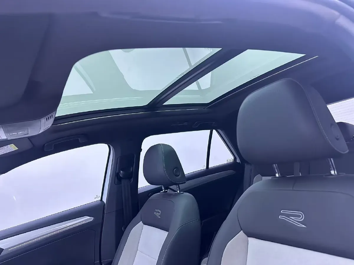 2021 Volkswagen T-Roc 1.4T 150HP L4 7DCT,autocango,china used car exporter,china ev exporter,chinese used car exporter,chinese used ev exporter