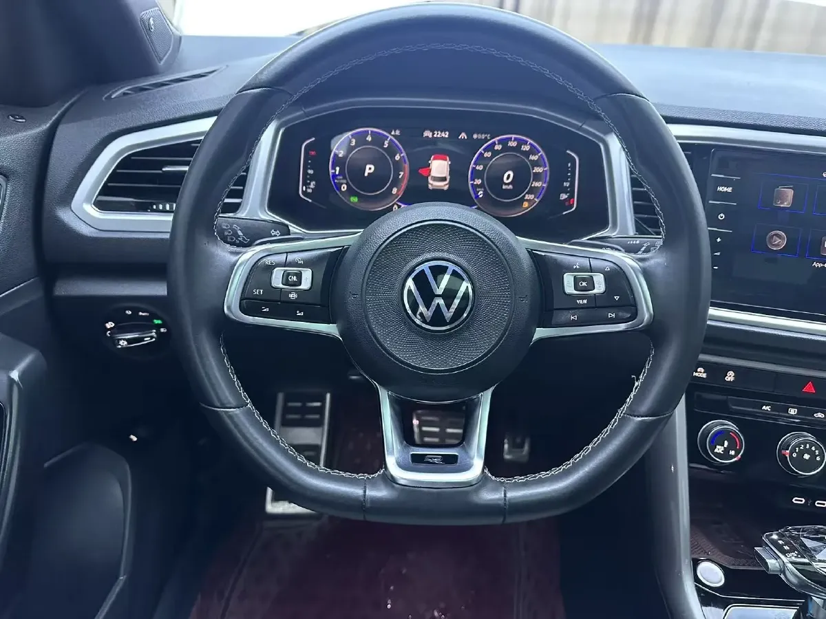 2021 Volkswagen T-Roc 1.4T 150HP L4 7DCT,autocango,china used car exporter,china ev exporter,chinese used car exporter,chinese used ev exporter