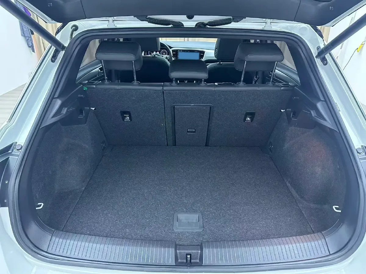 2021 Volkswagen T-Roc 1.4T 150HP L4 7DCT,autocango,china used car exporter,china ev exporter,chinese used car exporter,chinese used ev exporter