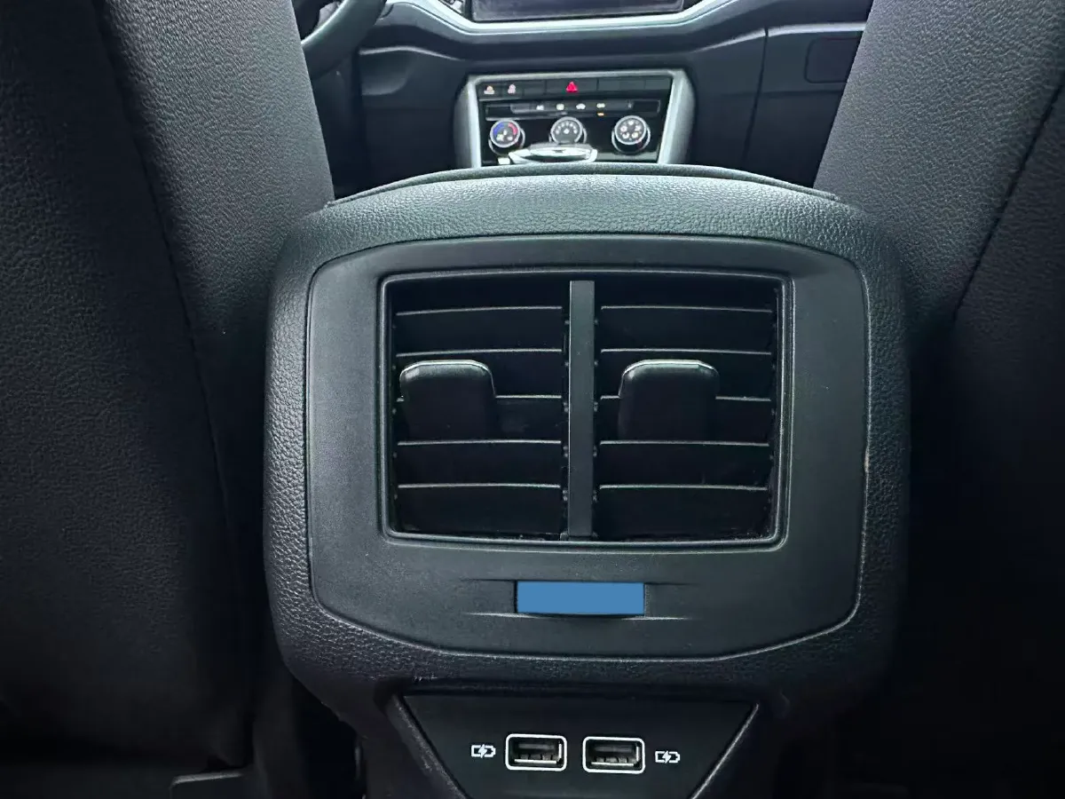 2021 Volkswagen T-Roc 1.4T 150HP L4 7DCT,autocango,china used car exporter,china ev exporter,chinese used car exporter,chinese used ev exporter