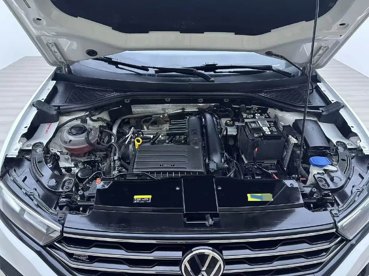 2021 Volkswagen T-Roc 1.4T 150HP L4 7DCT,autocango,china used car exporter,china ev exporter,chinese used car exporter,chinese used ev exporter