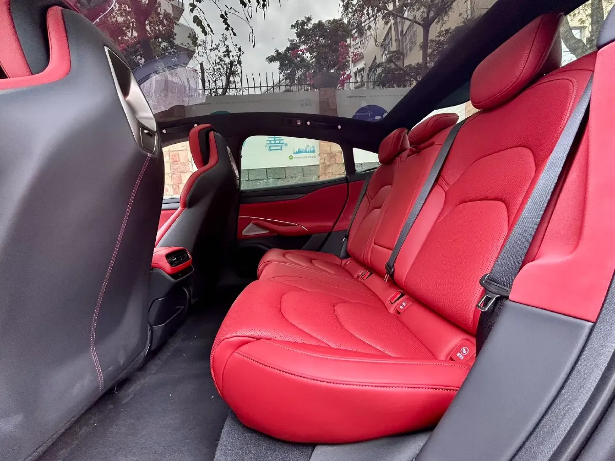 2024 MI SU7 BEV 94.3KWH,autocango,china used car exporter,china ev exporter,chinese used car exporter,chinese used ev exporter