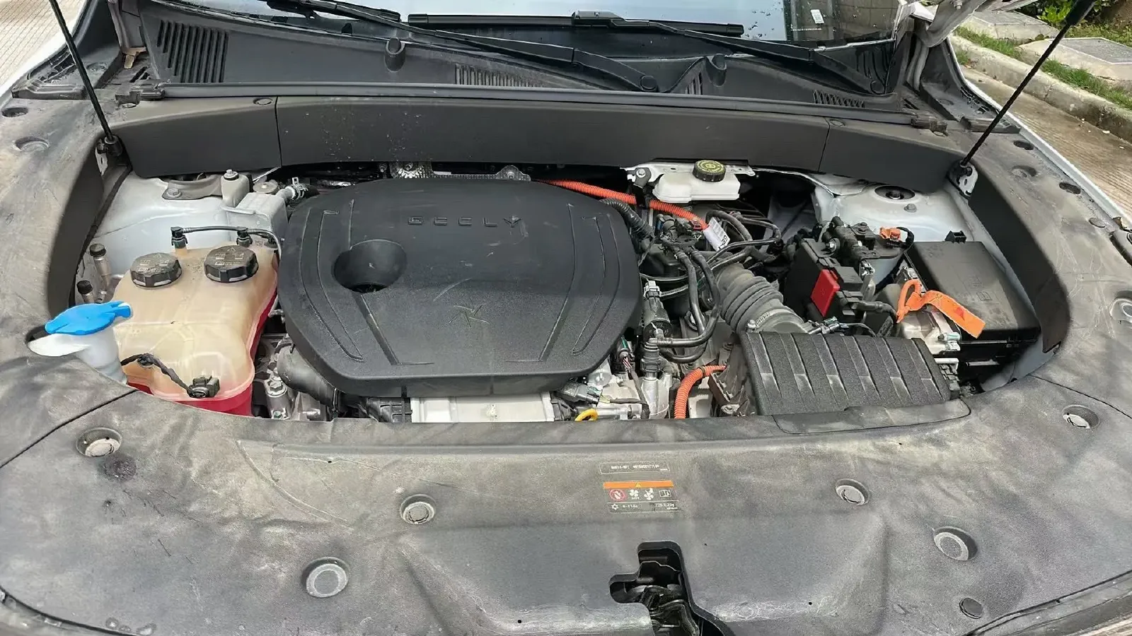 2024 Geely Galaxy L7 1.5T 163HP L4 3DHT PHEV 18.7KWH,autocango,china used car exporter,china ev exporter,chinese used car exporter,chinese used ev exporter