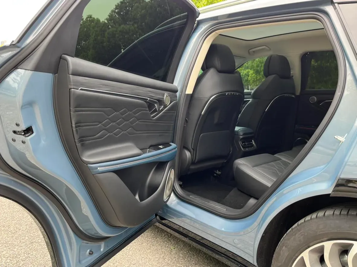 2021 Voyah FREE Range Extended 109HP REEV 33KWH,autocango,china used car exporter,china ev exporter,chinese used car exporter,chinese used ev exporter