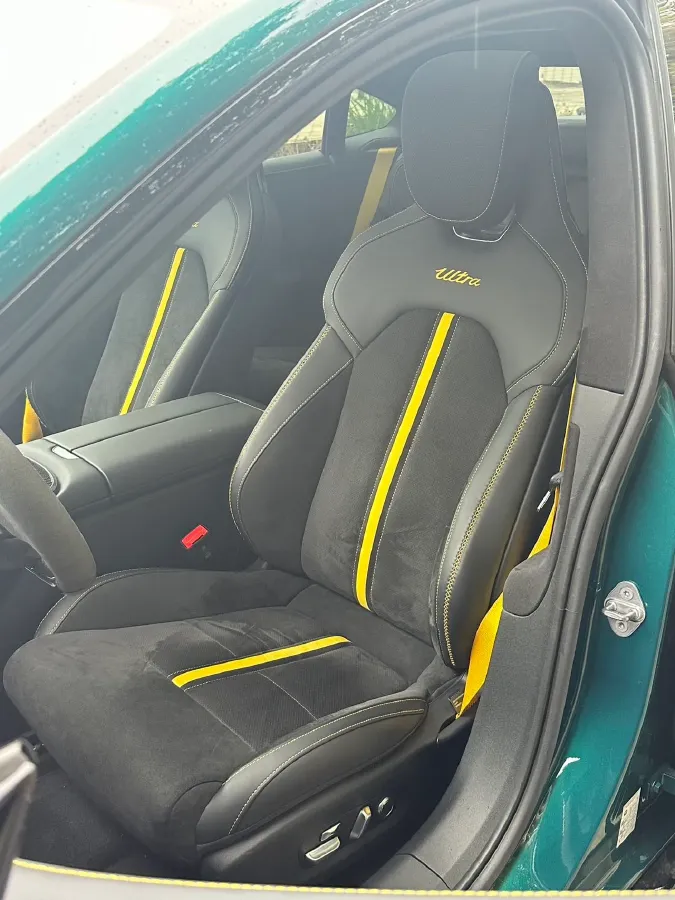 2025 MI SU7 Ultra BEV 93.7KWH,autocango,china used car exporter,china ev exporter,chinese used car exporter,chinese used ev exporter