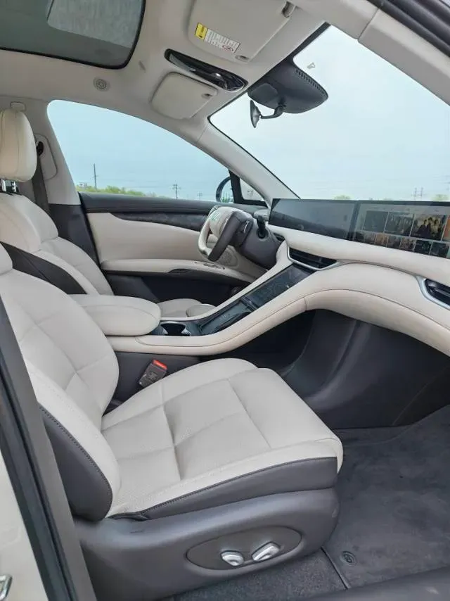 2023 IM LS6 BEV 90KWH,autocango,china used car exporter,china ev exporter,chinese used car exporter,chinese used ev exporter