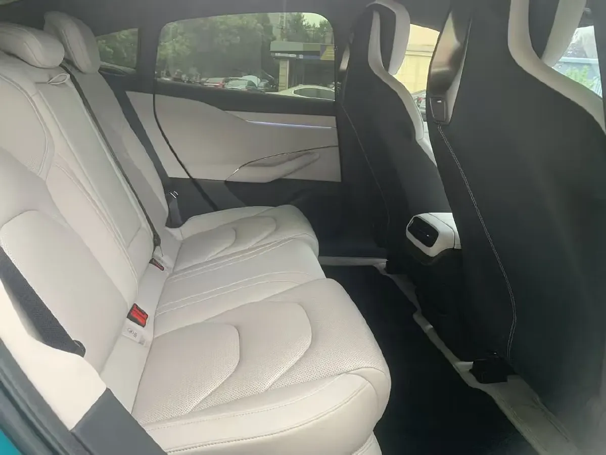 2024 MI SU7 BEV 73.6KWH,autocango,china used car exporter,china ev exporter,chinese used car exporter,chinese used ev exporter